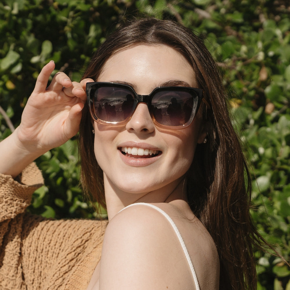 *NEW* SOLUNA OMBRE l Sunglasses l Black Polarised Lens l Walnut Maple Arm - Soek Fashion Eyewear uk