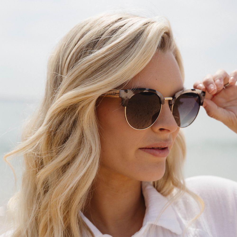 HEATHER IVORY TORT l Grey Lens l White Maple Arms