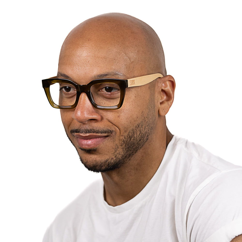 ZAHRA TOFFEE  l Magnifying Blue Light Reader