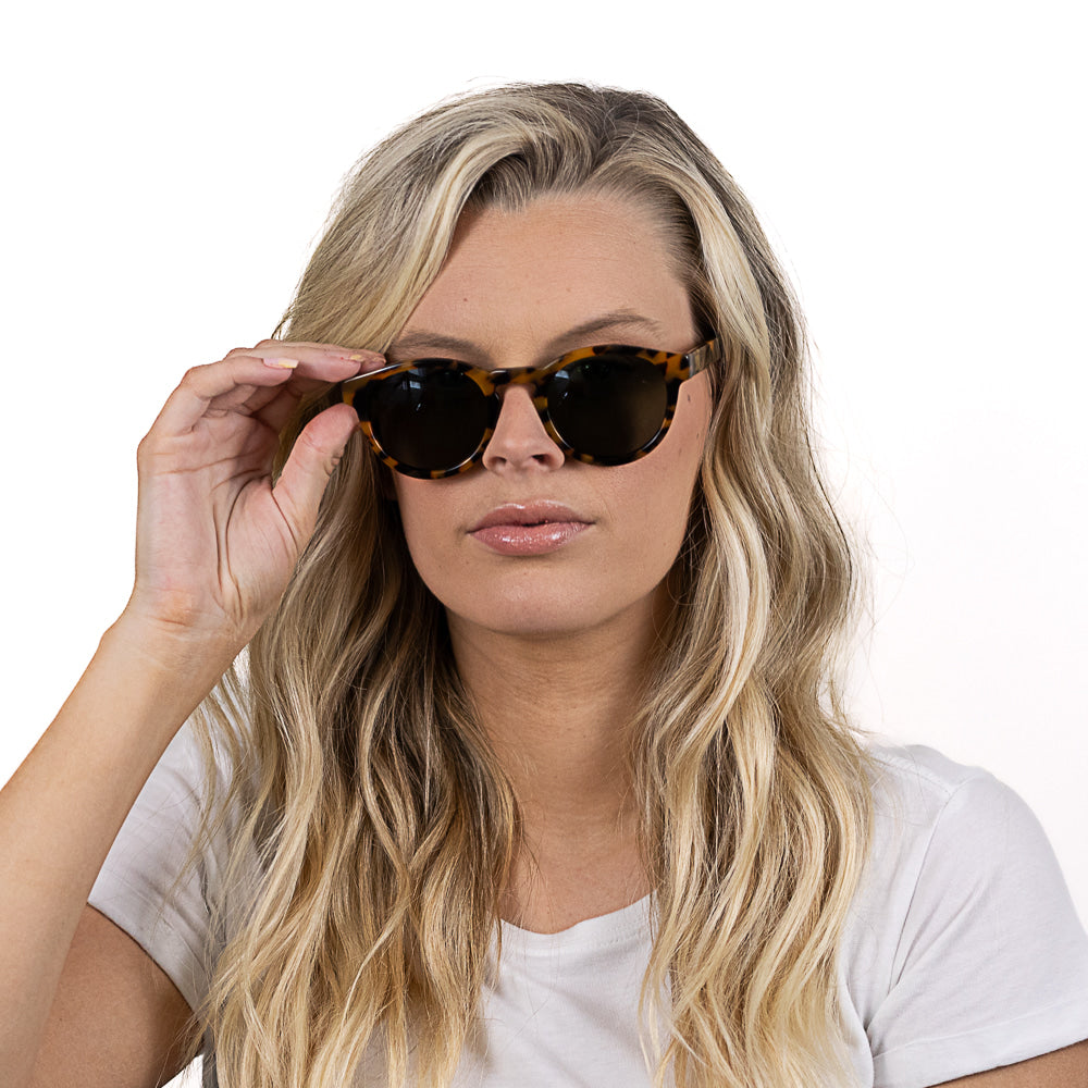 OTIS HONEY TORT - Bio Acetate Ivory Tortoise Frame l Khaki Polarised Lens - SOEK UK